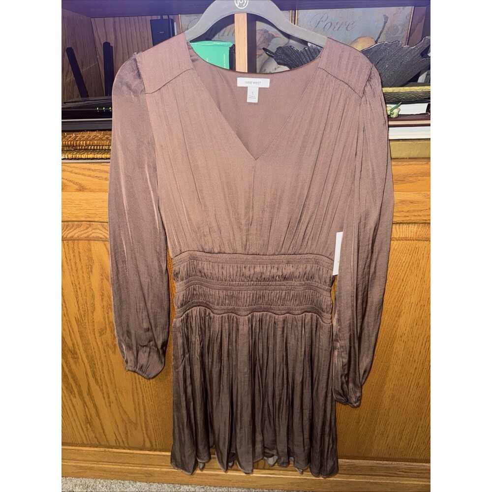 V Neck Dress Brown Dress Silky Look Hobo stretch Waist Puff Sleeve NWT Small